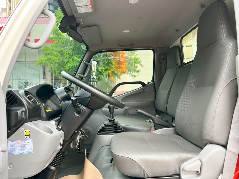 Hino  300 《14呎+雙折雙芯升降尾門》2022 HINO 300 14呎超長軸 只跑3萬 原廠保養 車況超讚 貨車 商用車 日野 | 新北市汽車商業同業公會｜TACA優良車商聯盟｜中古、二手車買車賣車公會認證保固