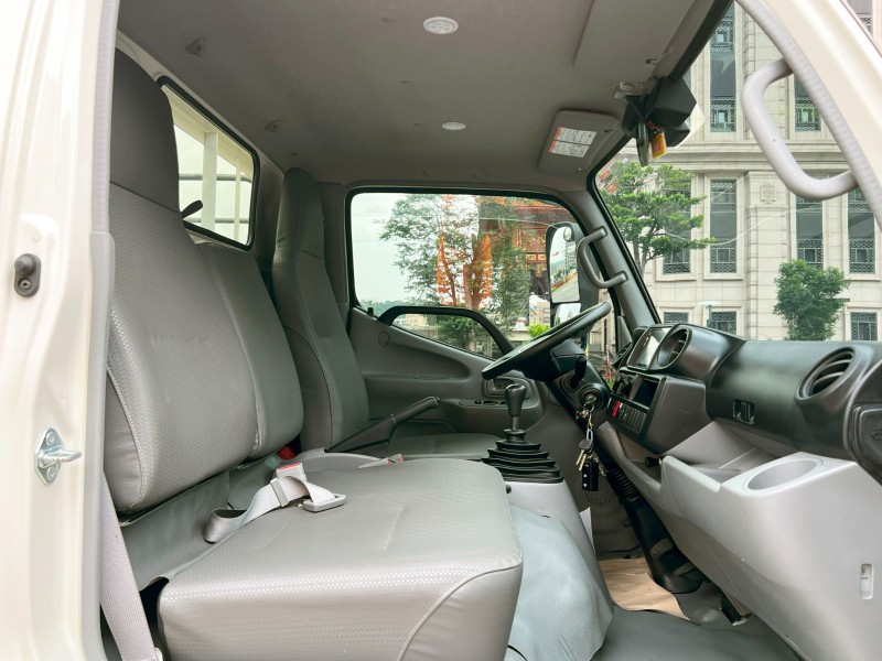 Hino  300 《14呎+雙折雙芯升降尾門》2022 HINO 300 14呎超長軸 只跑3萬 原廠保養 車況超讚 貨車 商用車 日野 | 新北市汽車商業同業公會｜TACA優良車商聯盟｜中古、二手車買車賣車公會認證保固