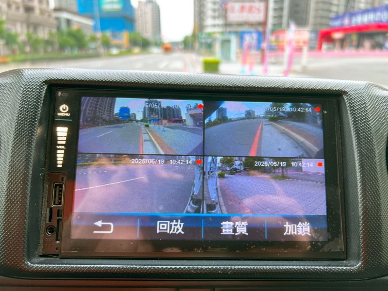 Hino  300 《14呎+雙折雙芯升降尾門》2022 HINO 300 14呎超長軸 只跑3萬 原廠保養 車況超讚 貨車 商用車 日野 | 新北市汽車商業同業公會｜TACA優良車商聯盟｜中古、二手車買車賣車公會認證保固