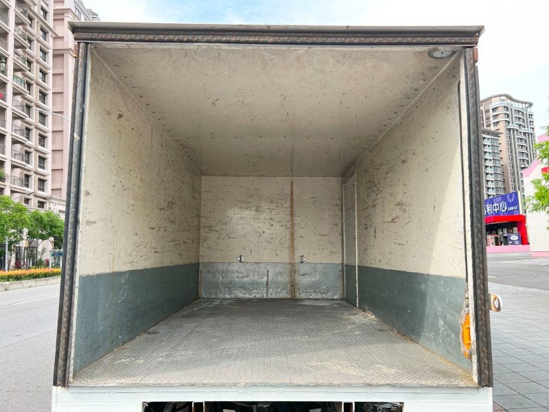 Mitsubishi  Canter 《11尺半+4芯升降尾門》2016 Mitsubishi Canter 堅達 全車超漂亮 車況超讚 貨車 商用車 三菱 | 新北市汽車商業同業公會｜TACA優良車商聯盟｜中古、二手車買車賣車公會認證保固
