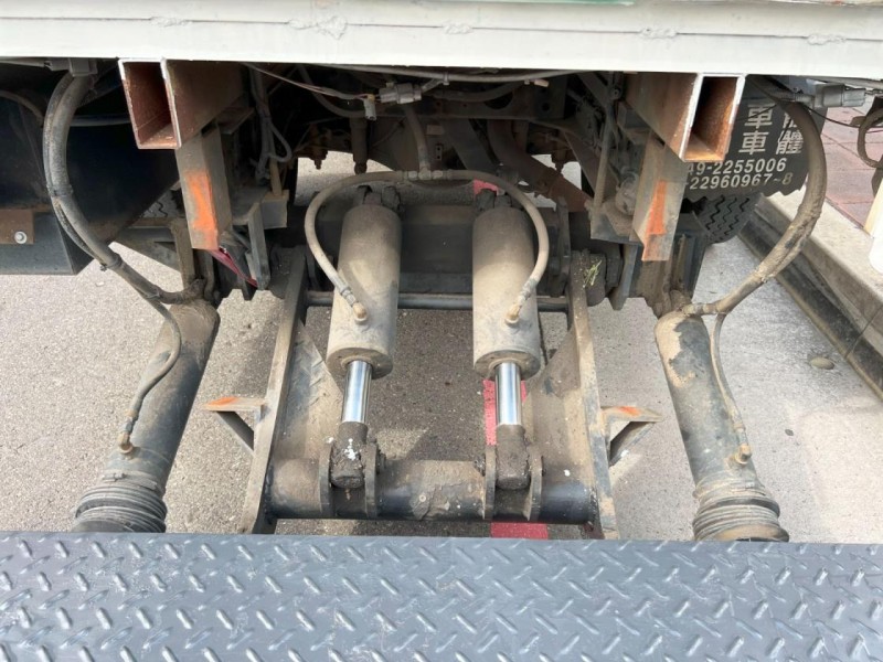 Mitsubishi  Canter 《11尺半+4芯升降尾門》2016 Mitsubishi Canter 堅達 全車超漂亮 車況超讚 貨車 商用車 三菱 | 新北市汽車商業同業公會｜TACA優良車商聯盟｜中古、二手車買車賣車公會認證保固