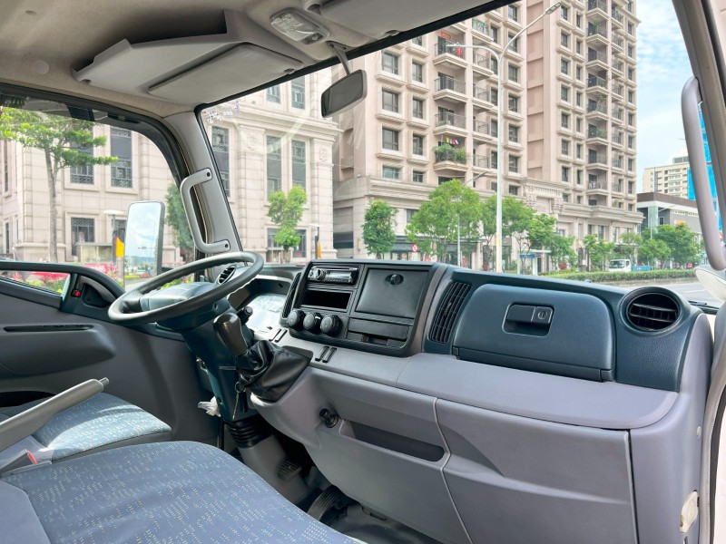 Mitsubishi  Canter 《11尺半+4芯升降尾門》2016 Mitsubishi Canter 堅達 全車超漂亮 車況超讚 貨車 商用車 三菱 | 新北市汽車商業同業公會｜TACA優良車商聯盟｜中古、二手車買車賣車公會認證保固