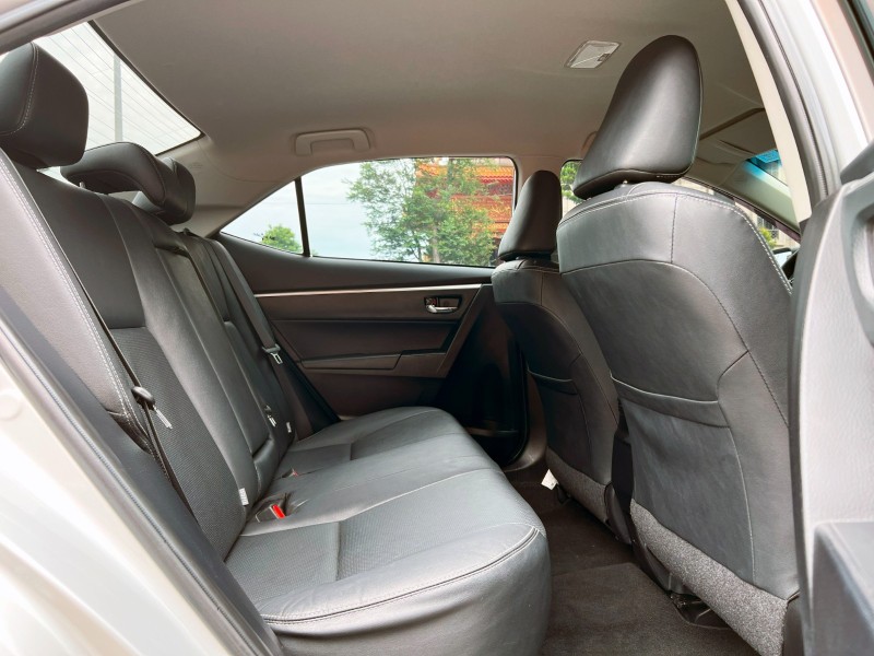 Toyota  Altis 《全台優質首選》2017 Toyota Corolla Altis 1.8 豪華版 只跑13萬 全車如新 車況超讚 神車 | 新北市汽車商業同業公會｜TACA優良車商聯盟｜中古、二手車買車賣車公會認證保固