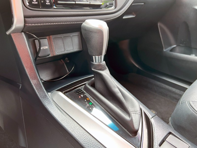 Toyota  Altis 《全台優質首選》2017 Toyota Corolla Altis 1.8 豪華版 只跑13萬 全車如新 車況超讚 神車 | 新北市汽車商業同業公會｜TACA優良車商聯盟｜中古、二手車買車賣車公會認證保固