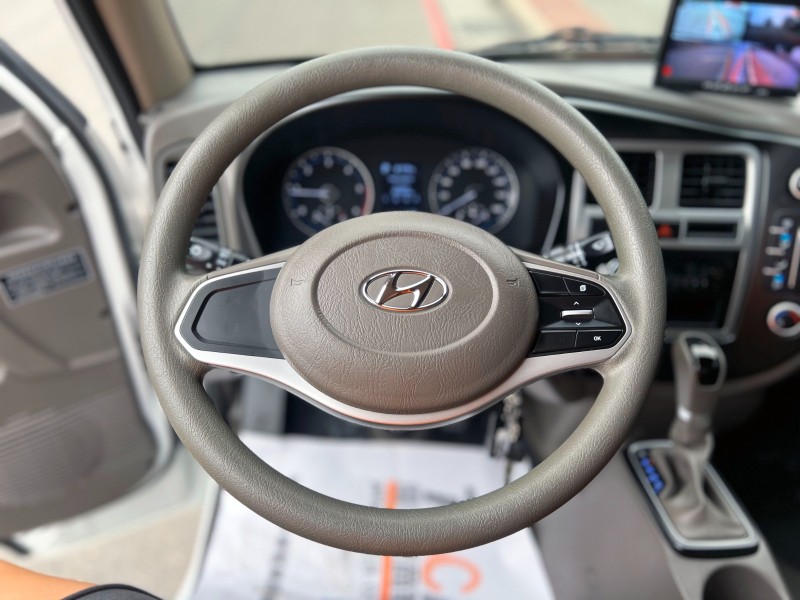 Hyundai  Porter 《只跑3600公里》2022 Hyundai Porter 2.5 自排 大單廂 升降尾門 四面開 現代 小霸王 貨車 | 新北市汽車商業同業公會｜TACA優良車商聯盟｜中古、二手車買車賣車公會認證保固
