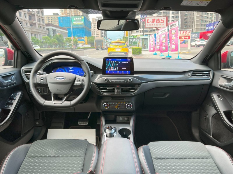 Ford/福特  Focus 《原廠保固到2028年》2022 Ford Focus 4D ST-Line Lommel X賽道版 只跑4萬 全車如新 | 新北市汽車商業同業公會｜TACA優良車商聯盟｜中古、二手車買車賣車公會認證保固