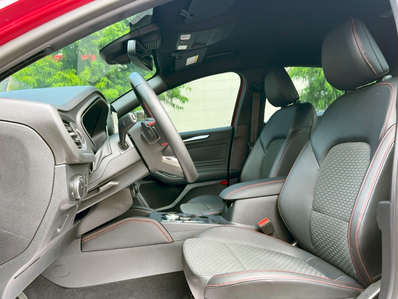 Ford/福特  Focus 《原廠保固到2028年》2022 Ford Focus 4D ST-Line Lommel X賽道版 只跑4萬 全車如新 | 新北市汽車商業同業公會｜TACA優良車商聯盟｜中古、二手車買車賣車公會認證保固