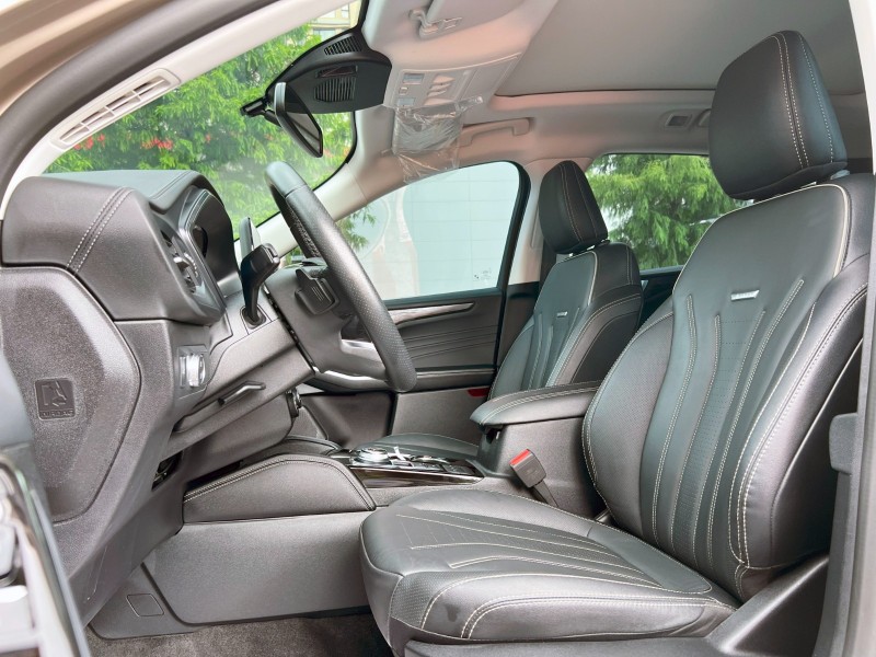 Ford/福特  Kuga 《特價釋出》2023 Ford Kuga 2.0 AWD Vignale客車版 只跑5萬 福特 SUV 休旅車 熱門車 | 新北市汽車商業同業公會｜TACA優良車商聯盟｜中古、二手車買車賣車公會認證保固