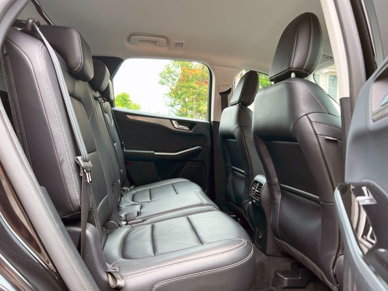 Ford/福特  Kuga 《特價便宜出清》2022 Ford Kuga 1.5 時尚X 全車如新 車況超讚 只跑3.5萬 原廠保養 福特 休旅車 | 新北市汽車商業同業公會｜TACA優良車商聯盟｜中古、二手車買車賣車公會認證保固