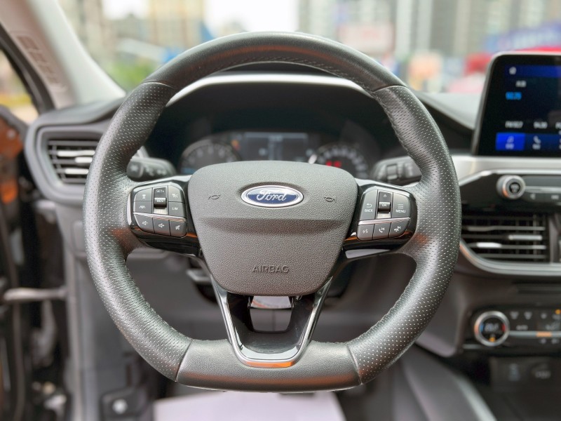 Ford/福特  Kuga 《特價便宜出清》2022 Ford Kuga 1.5 時尚X 全車如新 車況超讚 只跑3.5萬 原廠保養 福特 休旅車 | 新北市汽車商業同業公會｜TACA優良車商聯盟｜中古、二手車買車賣車公會認證保固