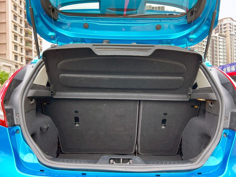 Ford/福特  Fiesta 《優質代步車》2017 Ford Fiesta 1.0 運動型 全車超漂亮 車況一流 JHY安卓機 只跑14萬 福特 | 新北市汽車商業同業公會｜TACA優良車商聯盟｜中古、二手車買車賣車公會認證保固