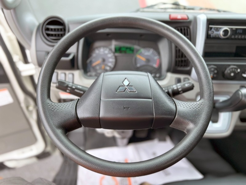 Mitsubishi  Canter 《市場最漂亮》2019 Mitsubishi Canter 自排 14尺 雙芯升降尾門 只跑1萬 堅達 貨車 商用車 | 新北市汽車商業同業公會｜TACA優良車商聯盟｜中古、二手車買車賣車公會認證保固