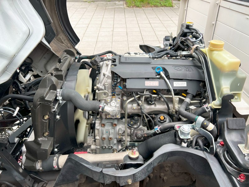 Mitsubishi  Canter 《市場最漂亮》2019 Mitsubishi Canter 自排 14尺 雙芯升降尾門 只跑1萬 堅達 貨車 商用車 | 新北市汽車商業同業公會｜TACA優良車商聯盟｜中古、二手車買車賣車公會認證保固