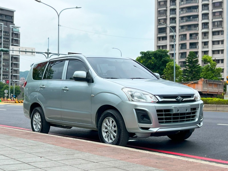 Mitsubishi  Zinger 《特價出清》2019 Mitsubishi CMC Zinger 2.4 三菱 中華 貨車 商用車 箱型車 原廠保養 | 新北市汽車商業同業公會｜TACA優良車商聯盟｜中古、二手車買車賣車公會認證保固