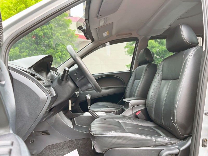 Mitsubishi  Zinger 《特價出清》2019 Mitsubishi CMC Zinger 2.4 三菱 中華 貨車 商用車 箱型車 原廠保養 | 新北市汽車商業同業公會｜TACA優良車商聯盟｜中古、二手車買車賣車公會認證保固
