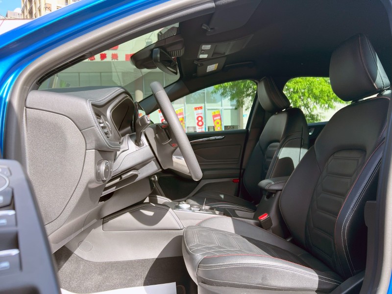 Ford/福特  Focus 《市場優質首選》2023 Ford Focus Wagon 1.5 ST-Line Vignale 只跑5萬 跟新車一樣 | 新北市汽車商業同業公會｜TACA優良車商聯盟｜中古、二手車買車賣車公會認證保固