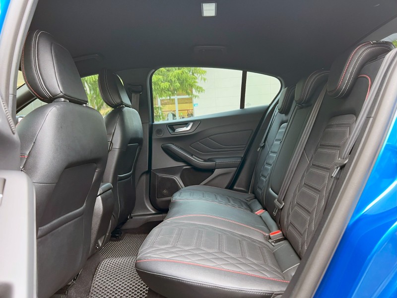 Ford/福特  Focus 《市場優質首選》2023 Ford Focus 5D ST-Line Vignale 全車超漂亮 福特 掀背車 熱門車 | 新北市汽車商業同業公會｜TACA優良車商聯盟｜中古、二手車買車賣車公會認證保固