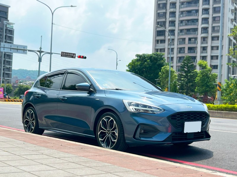 Ford/福特  Focus 《只跑1萬公里》2019 Ford Focus 5D ST-Line 全台最漂亮 原廠保養 車況超讚 僅此一台 福特 | 新北市汽車商業同業公會｜TACA優良車商聯盟｜中古、二手車買車賣車公會認證保固