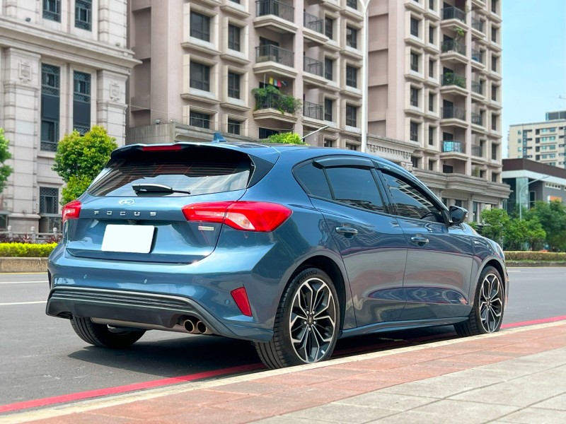 Ford/福特  Focus 《只跑1萬公里》2019 Ford Focus 5D ST-Line 全台最漂亮 原廠保養 車況超讚 僅此一台 福特 | 新北市汽車商業同業公會｜TACA優良車商聯盟｜中古、二手車買車賣車公會認證保固