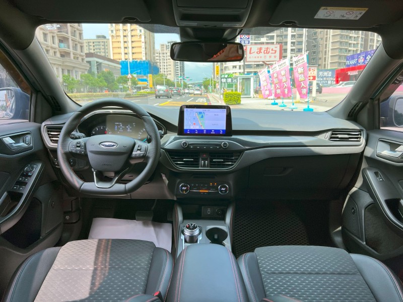 Ford/福特  Focus 《只跑1萬公里》2019 Ford Focus 5D ST-Line 全台最漂亮 原廠保養 車況超讚 僅此一台 福特 | 新北市汽車商業同業公會｜TACA優良車商聯盟｜中古、二手車買車賣車公會認證保固