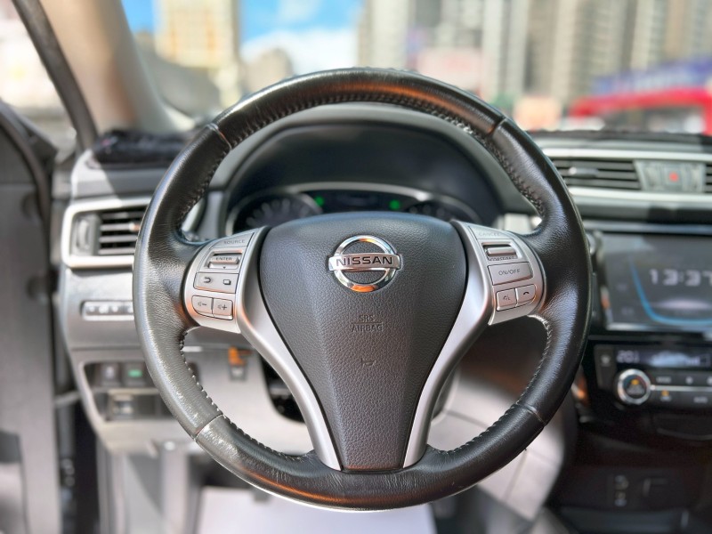 Nissan  X-Trail 《市場優質首選》2016 Nissan X-Trail 2.0玩美版 只跑10萬 全車超漂亮 日產 休旅車 SUV 奇駿 | 新北市汽車商業同業公會｜TACA優良車商聯盟｜中古、二手車買車賣車公會認證保固