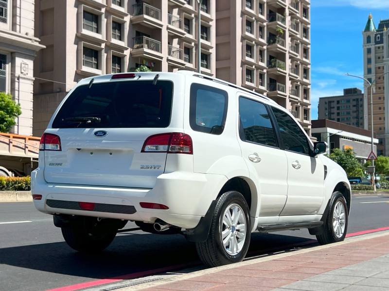 Ford/福特  Escape 《全台最低里程》2011 Ford Escape 2.3 2WD XLT 只跑6萬公里 全車超漂亮 福特 休旅車 SUV | 新北市汽車商業同業公會｜TACA優良車商聯盟｜中古、二手車買車賣車公會認證保固