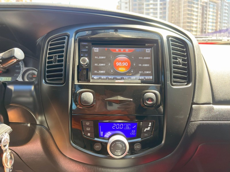 Ford/福特  Escape 《全台最低里程》2011 Ford Escape 2.3 2WD XLT 只跑6萬公里 全車超漂亮 福特 休旅車 SUV | 新北市汽車商業同業公會｜TACA優良車商聯盟｜中古、二手車買車賣車公會認證保固