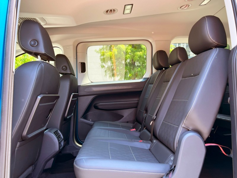Ford/福特  TOURNEO CONNECT 《跟新車只差價錢》2024 Ford Tourneo Connect 2.0 玩咖版 旅玩家 只跑2500公里 MPV | 新北市汽車商業同業公會｜TACA優良車商聯盟｜中古、二手車買車賣車公會認證保固