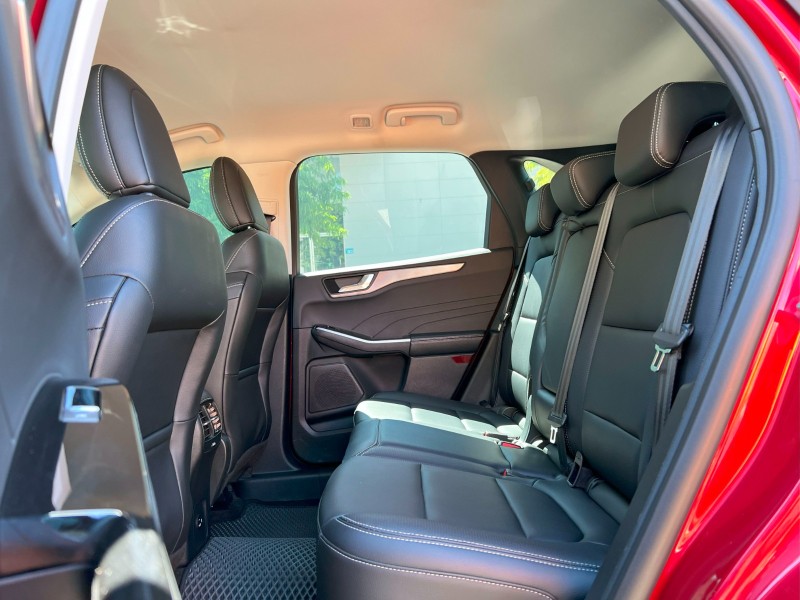 Ford/福特  Kuga 《特價出清》2020 Ford Kuga 1.5時尚型 全車如新 只跑8萬 原廠保養 福特 休旅車 SUV 熱門車 苦瓜 | 新北市汽車商業同業公會｜TACA優良車商聯盟｜中古、二手車買車賣車公會認證保固
