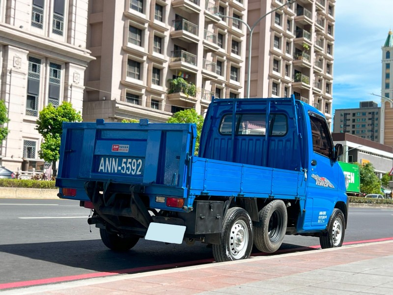 Mitsubishi  Veryca 《只跑2萬公里》2015 CMC Veryca 1.3 凌厲 升降尾門 全台唯一 市場最漂亮 貨車 商用車 中華 三菱 | 新北市汽車商業同業公會｜TACA優良車商聯盟｜中古、二手車買車賣車公會認證保固