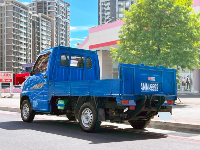 Mitsubishi  Veryca 《只跑2萬公里》2015 CMC Veryca 1.3 凌厲 升降尾門 全台唯一 市場最漂亮 貨車 商用車 中華 三菱 | 新北市汽車商業同業公會｜TACA優良車商聯盟｜中古、二手車買車賣車公會認證保固