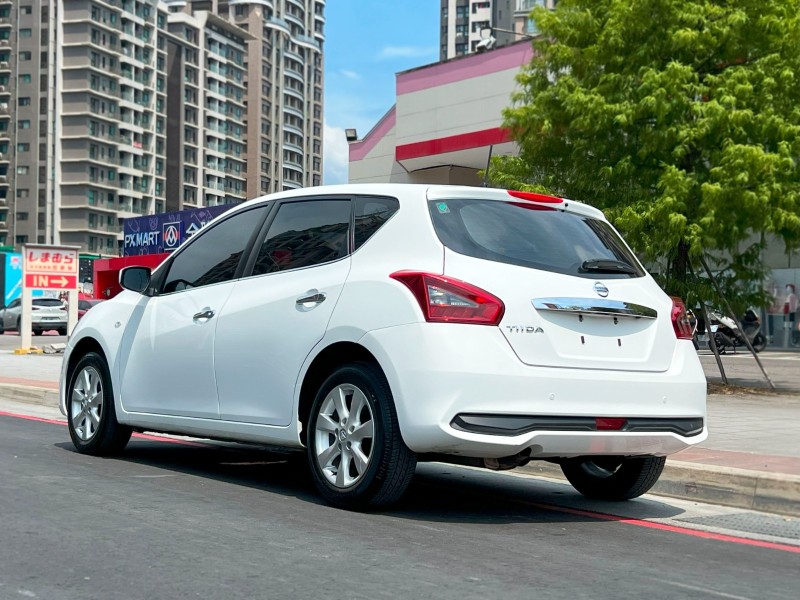 Nissan  Tiida 《代步買菜首選》2022 Nissan Tiida 5D 豪華版 超低里程 只跑3.8萬 全車如新 日產 鐵達 掀背車 | 新北市汽車商業同業公會｜TACA優良車商聯盟｜中古、二手車買車賣車公會認證保固