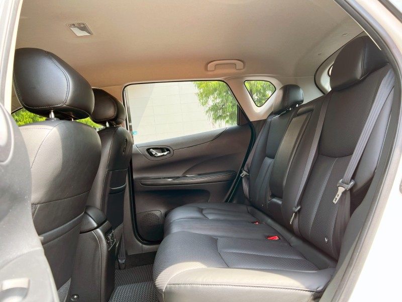 Nissan  Tiida 《代步買菜首選》2022 Nissan Tiida 5D 豪華版 超低里程 只跑3.8萬 全車如新 日產 鐵達 掀背車 | 新北市汽車商業同業公會｜TACA優良車商聯盟｜中古、二手車買車賣車公會認證保固
