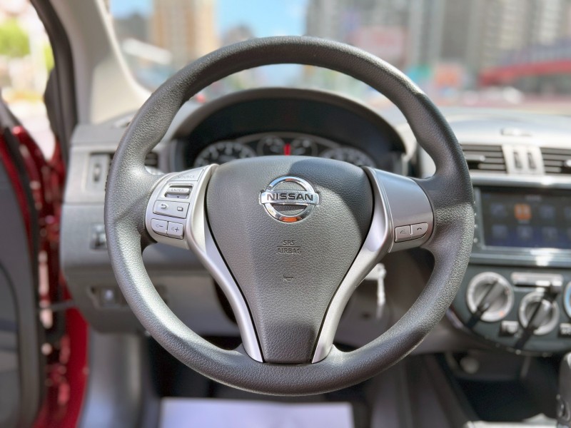 Nissan  Tiida 《代步買菜首選》2022 Nissan Tiida 5D 豪華版 超低里程 只跑2萬 全車如新 日產 鐵達 掀背車 | 新北市汽車商業同業公會｜TACA優良車商聯盟｜中古、二手車買車賣車公會認證保固