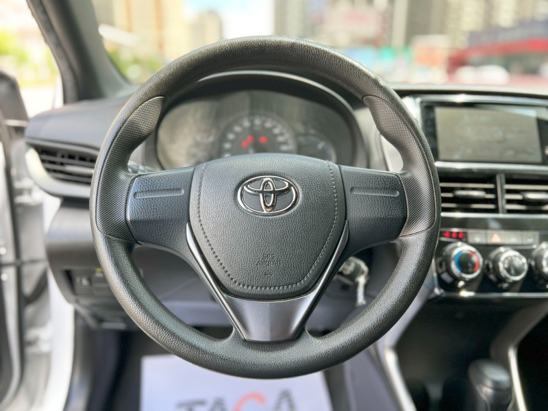 Toyota  Yaris 《超讚代步車》2022 Toyota Yaris 1.5經典 全車超漂亮 只跑5.9萬 原廠保養 新車保固內 豐田 大鴨 | 新北市汽車商業同業公會｜TACA優良車商聯盟｜中古、二手車買車賣車公會認證保固