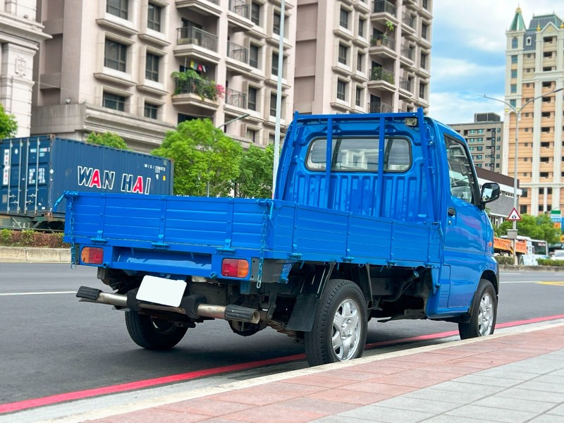 Mitsubishi  Veryca 《賺錢首選》2001 CMC Veryca 1.2 凌厲 全新木斗 車況超讚 免整理 直接上工 中華 三菱 貨車 商用車 | 新北市汽車商業同業公會｜TACA優良車商聯盟｜中古、二手車買車賣車公會認證保固