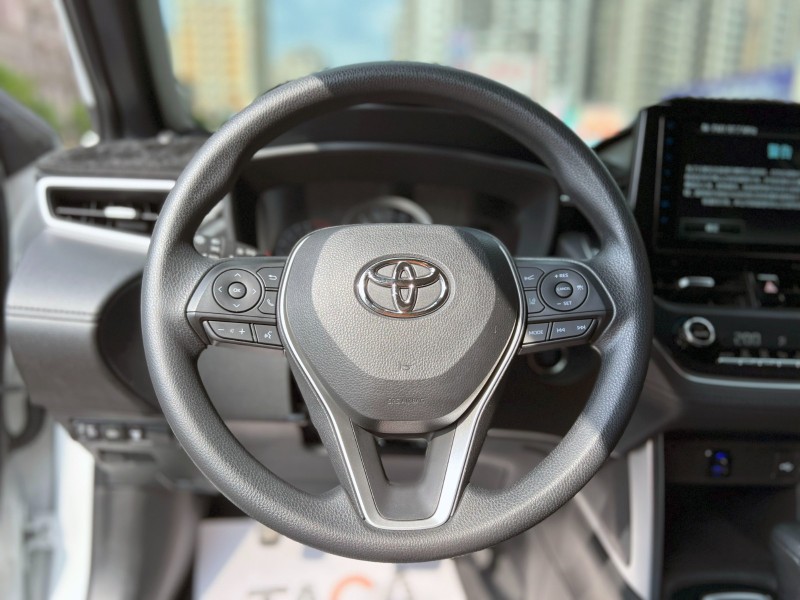 Toyota  Corolla Cross 《只跑1萬公里》2021 Toyota Corolla Cross 1.8豪華 原廠保養 全車超漂亮 豐田 CC SUV | 新北市汽車商業同業公會｜TACA優良車商聯盟｜中古、二手車買車賣車公會認證保固