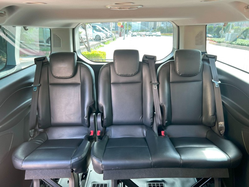 Ford/福特  Tourneo Custom 《全台最便宜》2017 Ford Tourneo Custom 尊爵型 9人座 旅行家 多功能休旅車 商務車 福特 | 新北市汽車商業同業公會｜TACA優良車商聯盟｜中古、二手車買車賣車公會認證保固