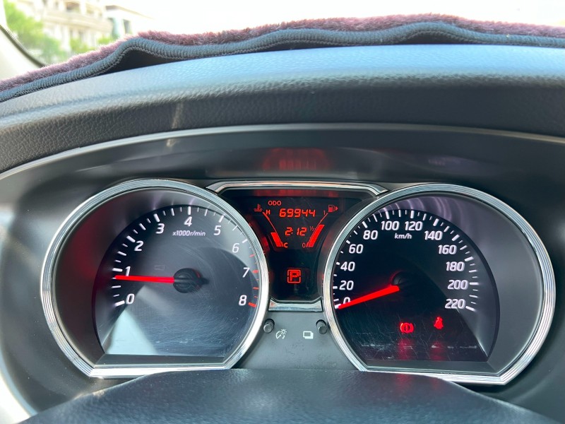 Nissan  Livina 《優質代步首選》2014 Nissan Livina 1.6旗艦版 只跑6.9萬公里 原廠保養 全車超漂亮 日產 實車價 | 新北市汽車商業同業公會｜TACA優良車商聯盟｜中古、二手車買車賣車公會認證保固