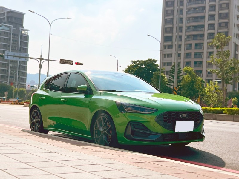 Ford/福特  Focus 《限量進口手排》2024式 Ford Focus 5D ST X 6MT 只跑2500公里 全台唯一 僅此一台 原裝進口 | 新北市汽車商業同業公會｜TACA優良車商聯盟｜中古、二手車買車賣車公會認證保固