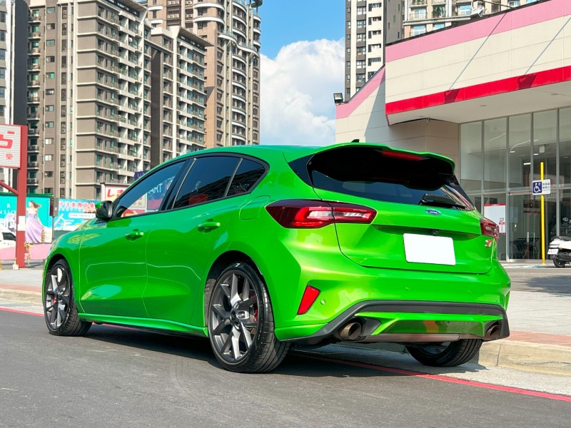 Ford/福特  Focus 《限量進口手排》2024式 Ford Focus 5D ST X 6MT 只跑2500公里 全台唯一 僅此一台 原裝進口 | 新北市汽車商業同業公會｜TACA優良車商聯盟｜中古、二手車買車賣車公會認證保固