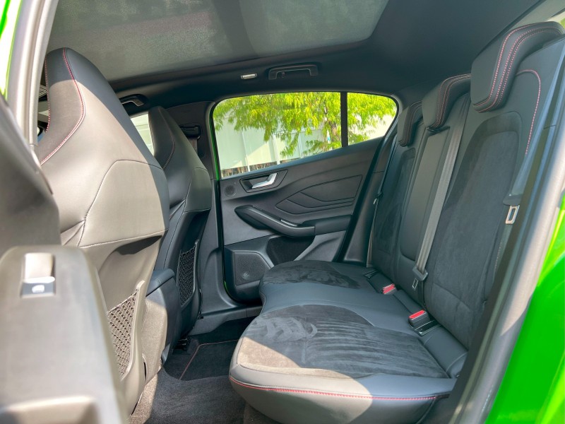 Ford/福特  Focus 《限量進口手排》2024式 Ford Focus 5D ST X 6MT 只跑2500公里 全台唯一 僅此一台 原裝進口 | 新北市汽車商業同業公會｜TACA優良車商聯盟｜中古、二手車買車賣車公會認證保固