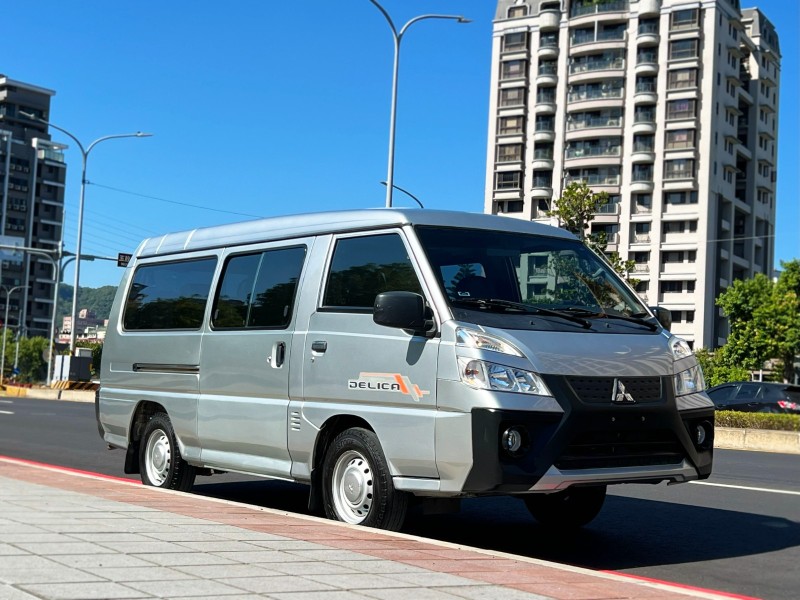Mitsubishi  Delica 《8人座自排款》2020 Mitsubishi Delica 2.4 箱型車 得利卡 三菱 原廠保養 車況一流 商用車 | 新北市汽車商業同業公會｜TACA優良車商聯盟｜中古、二手車買車賣車公會認證保固