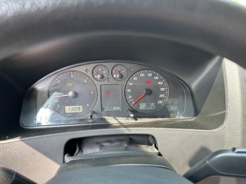 Volkswagen 福斯  T5 里程僅跑13萬 2007 Volkswagen T5 長軸 柴油自排 | 新北市汽車商業同業公會｜TACA優良車商聯盟｜中古、二手車買車賣車公會認證保固