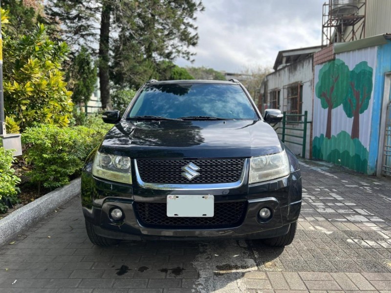 Suzuki  Grand Vitara 2011 suzuki grand vitara 2.4 | 新北市汽車商業同業公會｜TACA優良車商聯盟｜中古、二手車買車賣車公會認證保固