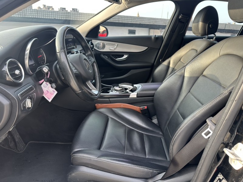 Mercedes-Benz/賓士   C-CLASS  C300 2015 Benz C300 | 新北市汽車商業同業公會｜TACA優良車商聯盟｜中古、二手車買車賣車公會認證保固