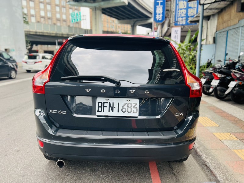 Volvo  XC60 VOLVO XC60 | 新北市汽車商業同業公會｜TACA優良車商聯盟｜中古、二手車買車賣車公會認證保固