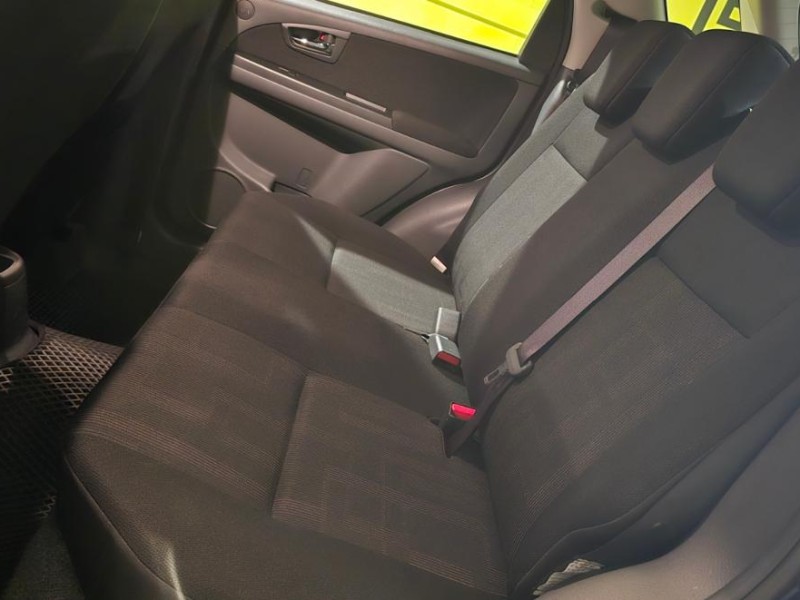 Suzuki  SX4 SUZUKI SX4 只跑一萬公里 原廠保養 | 新北市汽車商業同業公會｜TACA優良車商聯盟｜中古、二手車買車賣車公會認證保固