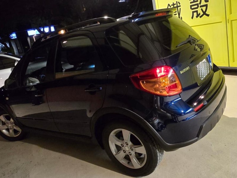Suzuki  SX4 SUZUKI SX4 只跑一萬公里 原廠保養 | 新北市汽車商業同業公會｜TACA優良車商聯盟｜中古、二手車買車賣車公會認證保固