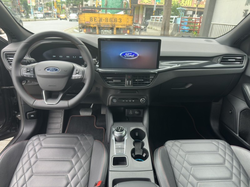 Ford/福特  Focus ford focus 1.5 hatchback st-line vignale | 新北市汽車商業同業公會｜TACA優良車商聯盟｜中古、二手車買車賣車公會認證保固